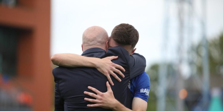 Sportske novosti – Dinamov junak na oproštaju od modrog dresa: ‘Kad sam vidio Baturinu da plače, ni ja nisam mogao zaustaviti suze’