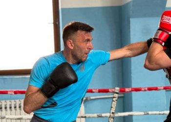 Sportske novosti – FOTO Nogometaši Lokomotive navukli rukavice i ravno na boksački trening!