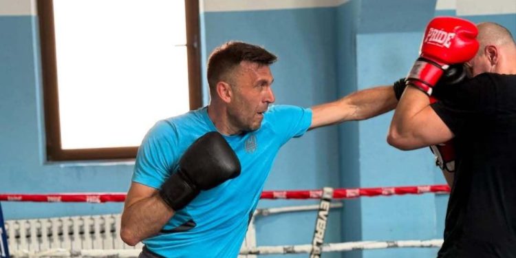 Sportske novosti – FOTO Nogometaši Lokomotive navukli rukavice i ravno na boksački trening!