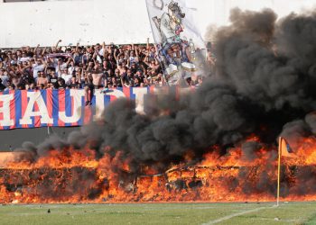 Sportske novosti – FOTO/VIDEO: Zastrašujući prizori u Šibeniku! Torcida zapalila Šubićevac, reagirala policija i vatrogasci