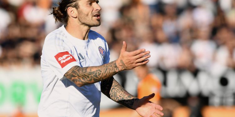 Sportske novosti – Hajduk ponovno na potezu: ‘Bili’ od HNS-a traže poništavanje crvenog kartona Livaji!