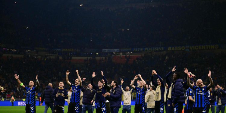 Sportske novosti – Interovi navijači krenuli sa stadiona u 90. i propustili povijesne prizore: ‘Ovako se klinci navuku na nogomet’