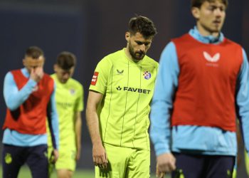 Sportske novosti – Je li borba za naslov gotova? S ‘kiksom’ Dinama može biti sretan i Hajduk, a evo što kažu kladionice