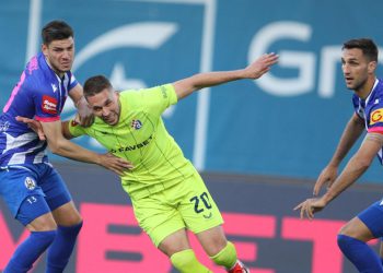 Sportske novosti – Kao da su u VAR sobi vukli neke druge crte prije nego su povukli onu zbog koje je poništen gol Lokomotive