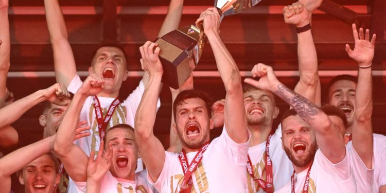 Sportske novosti – Kek nije slavio Rijekin naslov: ‘Ovo je, bez sumnje, monument kluba, trenera, igrača, navijača, ali i Miškovića’