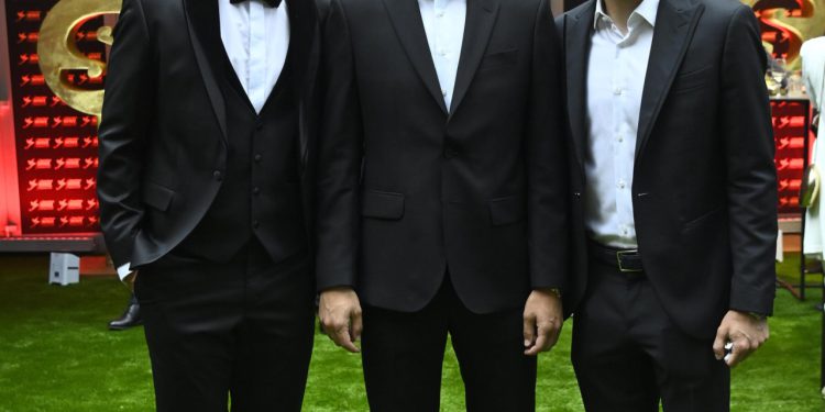 Sportske novosti – Livaja dobio tri trofeja, ali nije se pojavio na svečanosti! Đalović najbolji trener, a evo tko je u momčadi sezone