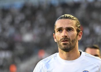 Sportske novosti – Livaja neće ‘proći lišo’? Ipak su ga prijavili za srednji prst Armadi! Evo što sad slijedi…