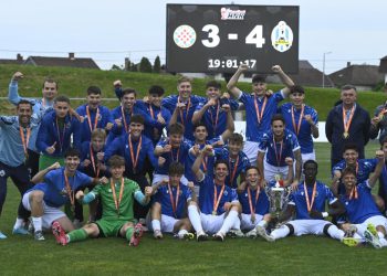 Sportske novosti – Lokosi od šest pehara osvajaju četiri! Direktor škole otkrio tajnu uspjeha i potvrdio: ‘Jelavić preuzima prvu momčad’