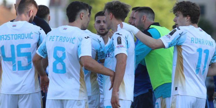 Sportske novosti – ‘Marko Livaja je apsolutno sam nosio Hajduk, ali jedan drugi nogometaš je igrač sezone. Apsolutno je na vrhu’