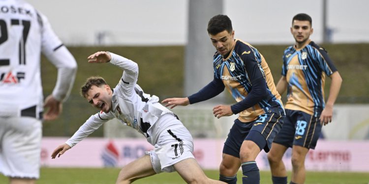 Sportske novosti – Navijači Hajduka opsjedali Carevića, Gorica bez boda i gola u Rijeci skoro tri godine