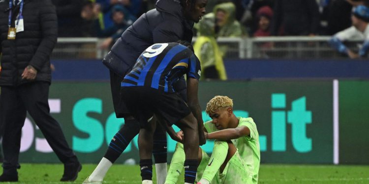 Sportske novosti – Nesportski potez Interove zvijezde: Narugao se 17-godišnjem Yamalu, pa brže-bolje obrisao objavu