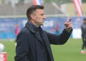 Sportske novosti – Nikad prije viđena situacija u HNL-u: Cvitanoviću stiže novac, a konkurentu u borbi za opstanak