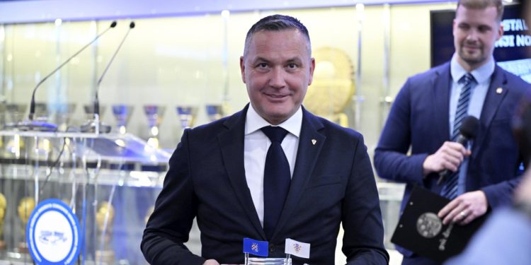 Sportske novosti – Otkrivamo sve detalje dodjele pehara prvaku Hrvatske: helikopter bi mogao ugostiti