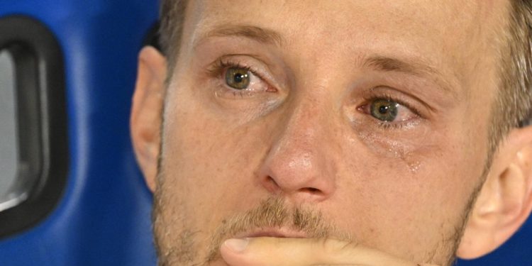 Sportske novosti – Pogledajte teške prizore s Poljuda, nitko ne zna što se događa, Rakitić neutješno plakao