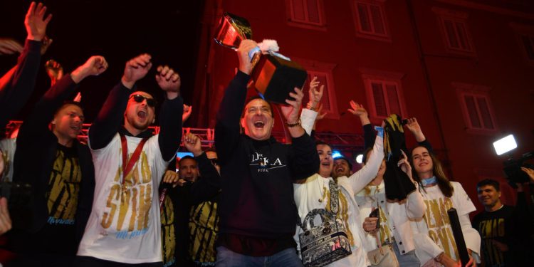 Sportske novosti – Predsjednik Rijeke na dočeku obećao jednu stvar: ‘To je jedino što mi je ostalo napraviti u ovom gradu’