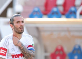 Sportske novosti – Tablica na kojoj je Hajduk