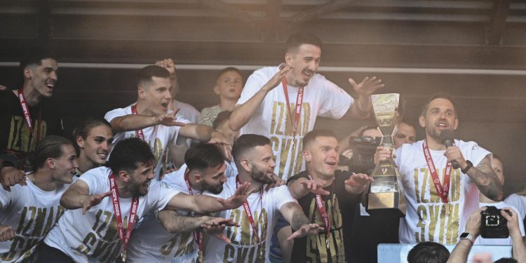 Sportske novosti – Trijumf Rijeke odjeknuo i u susjedstvu: ‘Odbio je otići u Dinamo, a sad je zaslužio slaviti poput Keka’