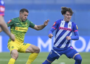 Sportske novosti – VIDEO: Novi igrač Dinama u subotu brisao suze, a već danas nada se naslovu. Stigao na Maksimir bodriti Modre