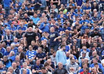 Sportske novosti – VIDEO: Od oduševljenja do razočarenja u sekundi. Evo kako je Maksimir proslavio gol Slavena. Koji je poništen…