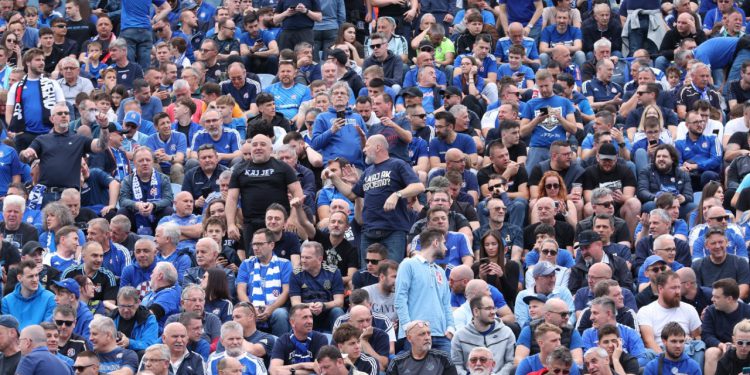 Sportske novosti – VIDEO: Od oduševljenja do razočarenja u sekundi. Evo kako je Maksimir proslavio gol Slavena. Koji je poništen…