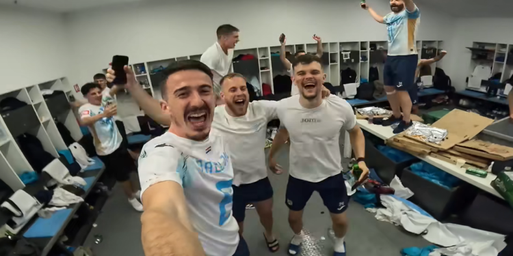 Sportske novosti – VIDEO: Stoper Rijeke pronašao skrivenu kameru u svlačionici, uslijedio je totalni show