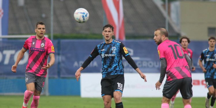 Sportske novosti – Varaždinci u bitku za Europu s ranjenicima: jedan igrač uopće ne trenira, jednom se ukočio vrat…