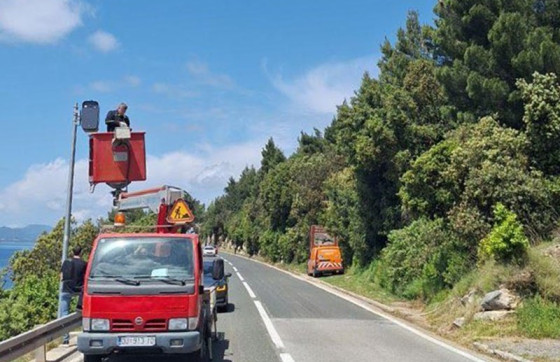 Sreća što ne poštujem prometne znakove, jer bih davno bio mrtav