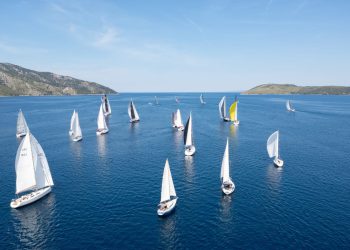 Stari Grad ispratio „Paišku“ prema Splitu