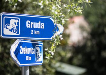 Stariji vozač na Zvekovici skrivio prometnu nesreću, teško je ozlijeđen