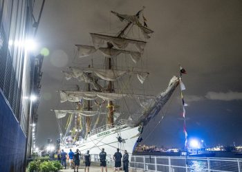 Što je uzrokovalo da se brod meksičke mornarice sruši na most Brooklyn? Sve što znamo