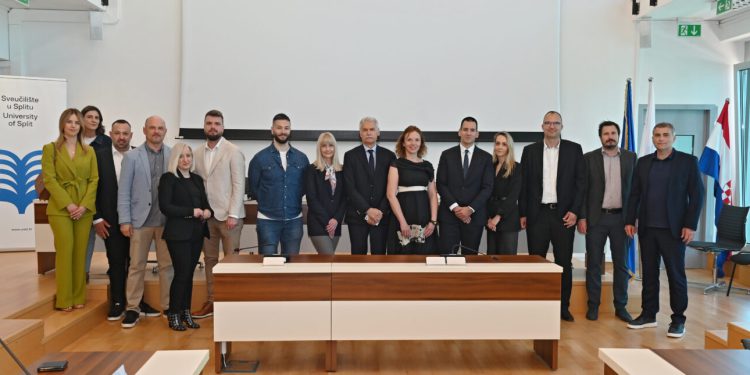 Studenti novog studija Novinarstvo u suvremenim medijima praksu će odrađivati u splitskim medijskim kućama