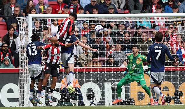 Sudac Premier lige Anthony Taylor prekida svoju tišinu o Man United kontroverzi u rijetkom TV nastupu nakon 4-3 trilera