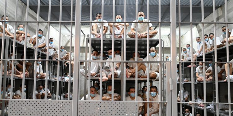 Sudac koji naziva Trumpom blokira deportacije “nezakonitog” Zakona o vanzemaljskim neprijateljima i postavlja veliku pravnu bitku