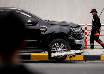 Sudar automobila na aerodromu na Filipinima Kills 2, uključujući mladu djevojku