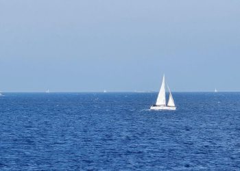 Sunčana nedjelja na Jadranu uz umjeren lebić