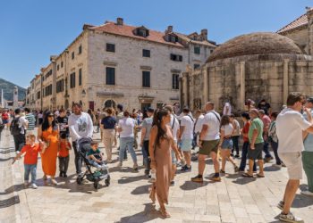 Sunce ide na pauzu: Ovih dana se uživalo u pravom ljetnom vremenu u Dubrovniku, ali dolazi promjena (FOTO)