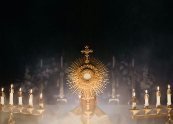 Susret s Božjim milosrđem u Euharistiji: Čudesna molitva svete Faustine