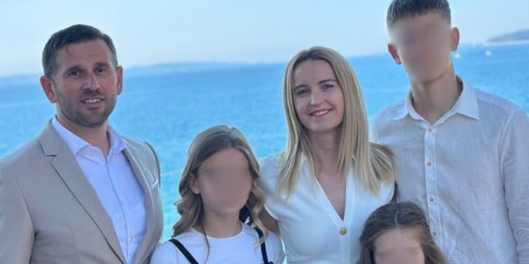 Šuta pozirao sa suprugom Matildom i čestitao joj Majčin dan