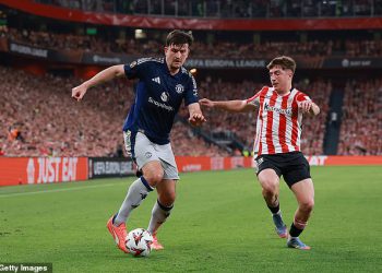 Svi navijači kažu isto kao i zadivljujuća trka i križ Harryja Maguirea postavlja Man United da sanjaju prvo poluvrijeme protiv atletskog Bilbaoa