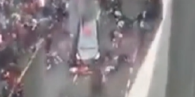 Teror u Liverpoolu: Automobili na gomili tijekom momčadi parade