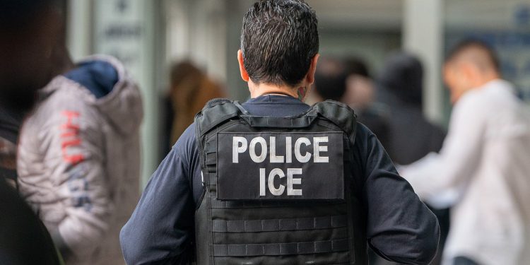 Texas Bill koji zahtijeva da šerifi surađuju s ICE -om prima početno odobrenje