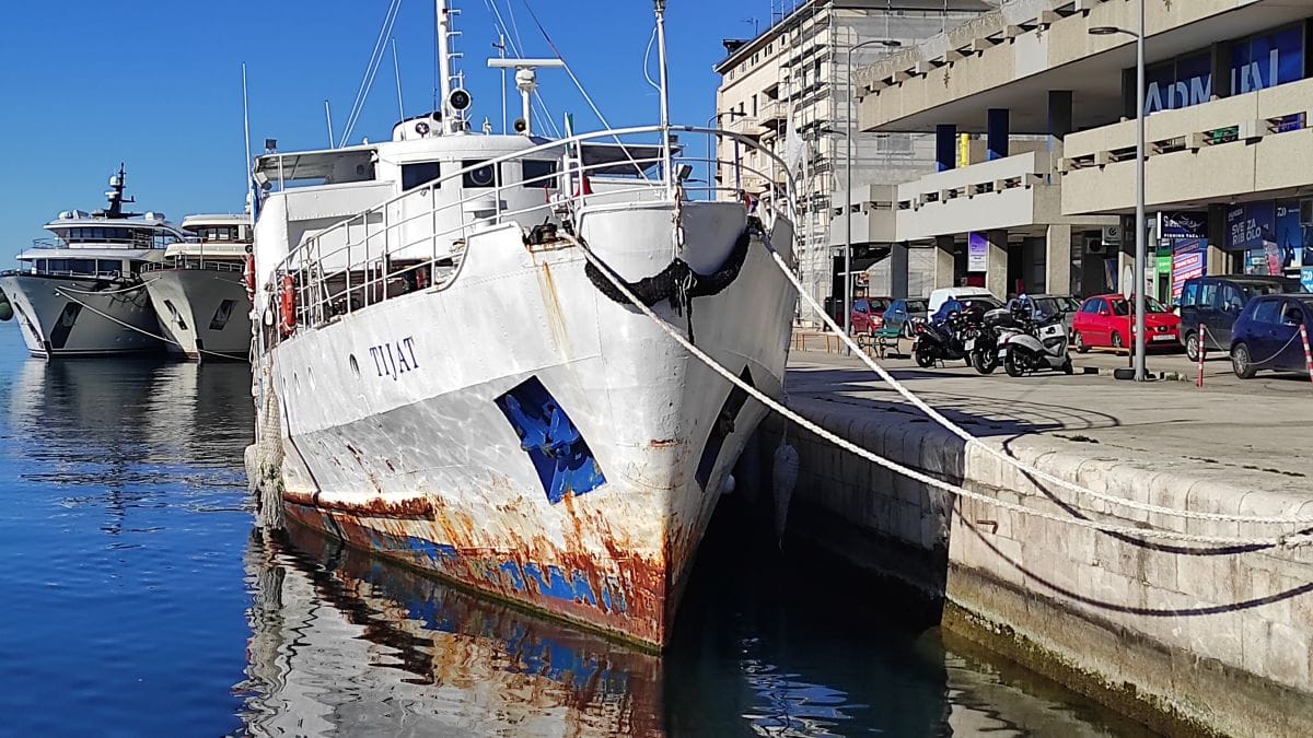 "Tijat" plovi nakon dužeg vremena - na moru je bio više od dva sata!