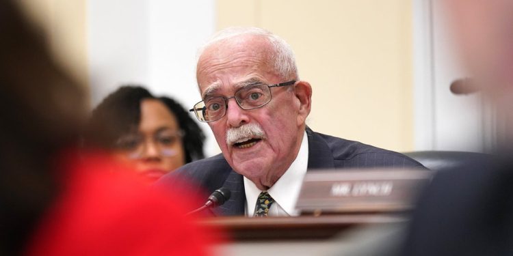 Tjedan je problema s gerontokracijom demokrata vratio se u Roost