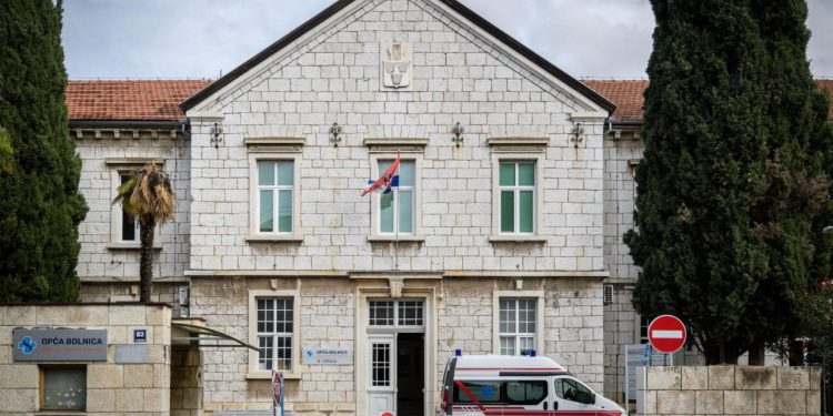 Tko će nam liječiti djecu? U Hrvatskoj nedostaje stotinu pedijatara; u našoj županiji jedino ih Knin nastoji privući