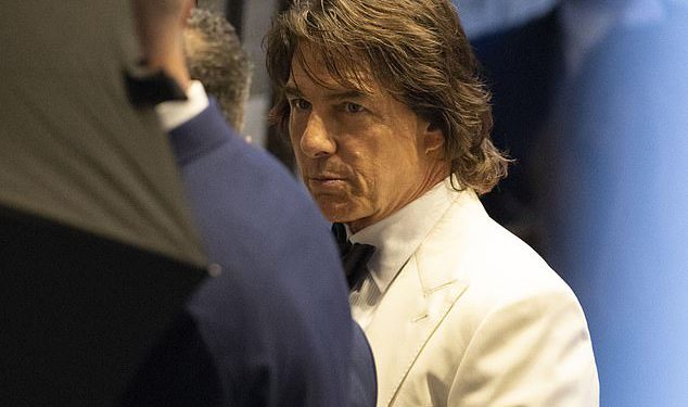 Tom Cruise donosi niski dolazak na 50. rođendan Davida Beckhama, jer se čini da stiže solo unatoč tome što je planirao ići s glasinom Ana de Armas ‘