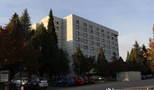 Treba li veza za posao u bolnici? Iskustva mladih o zapošljavanju u SKB Mostar dijele se javno