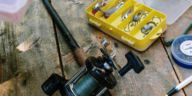 Tri žene na jednog pica