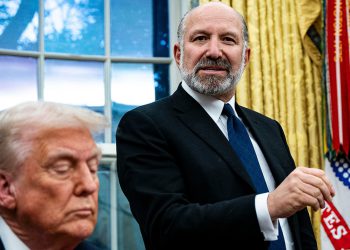 Trump Gold Card Visa program za pokretanje na mreži u roku od nekoliko tjedana, kaže Lutnick