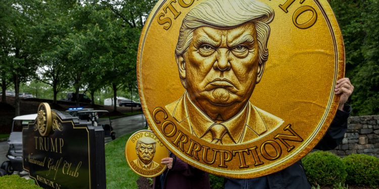 Trump je možda preskočio zakon koji se obraćao svojim privatnim kripto ulagačima koristeći predsjednički pečat
