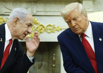 Trump kaže Netanyahuu da ne udara Iran usred nuklearnih razgovora